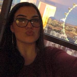 Meet your Posher, Alexandra